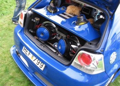 Peters bygge och lysen mindre.JPG